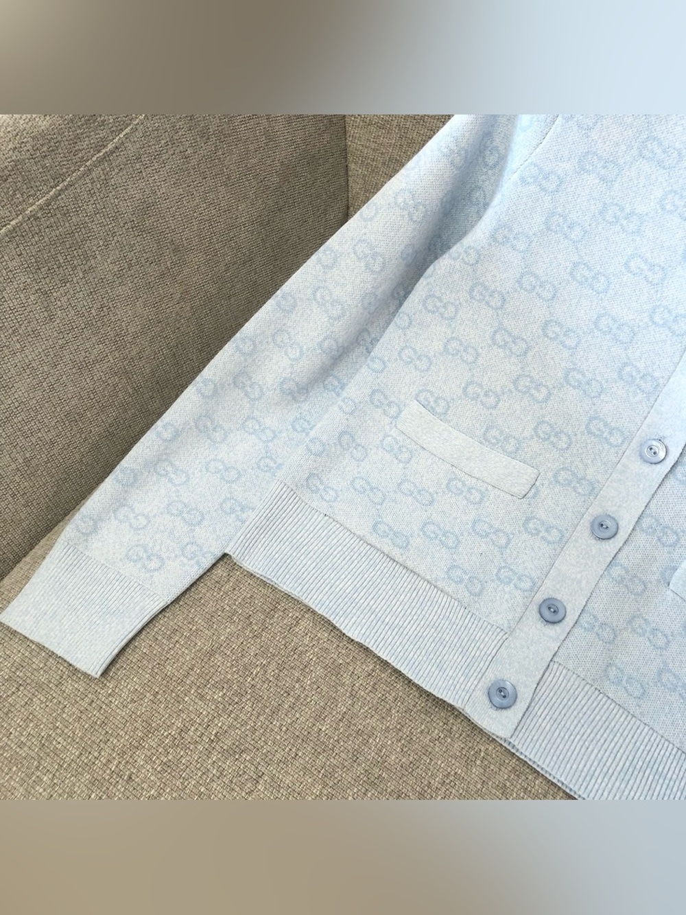 Gucci Light Blue GG Monogram Jacquard Cropped V‑Neck Knit Cardigan - Picture 3 of 9